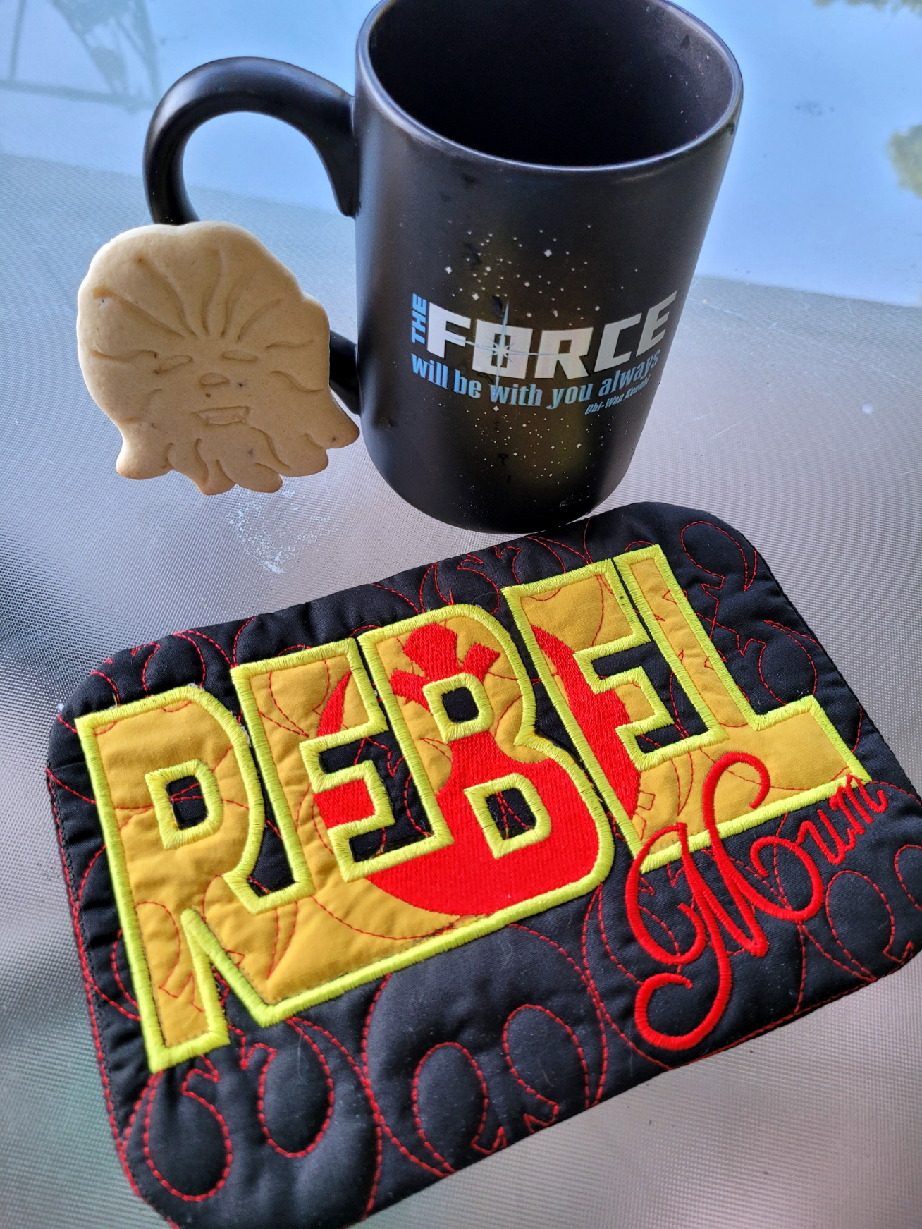 Star Wars Rebel Mum ITH mug rug machine embroidery design