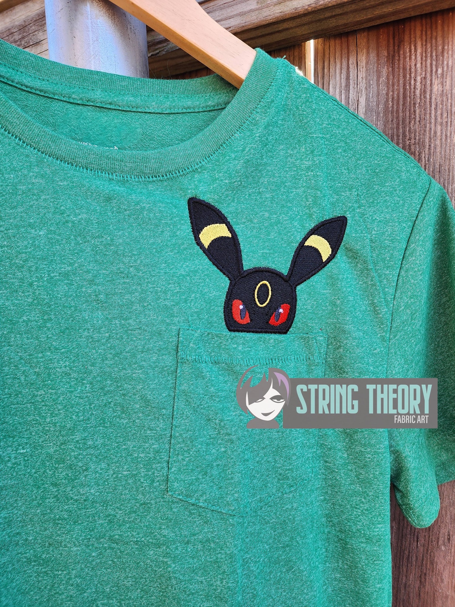 Umbreon peeker ITH machine embroidery design