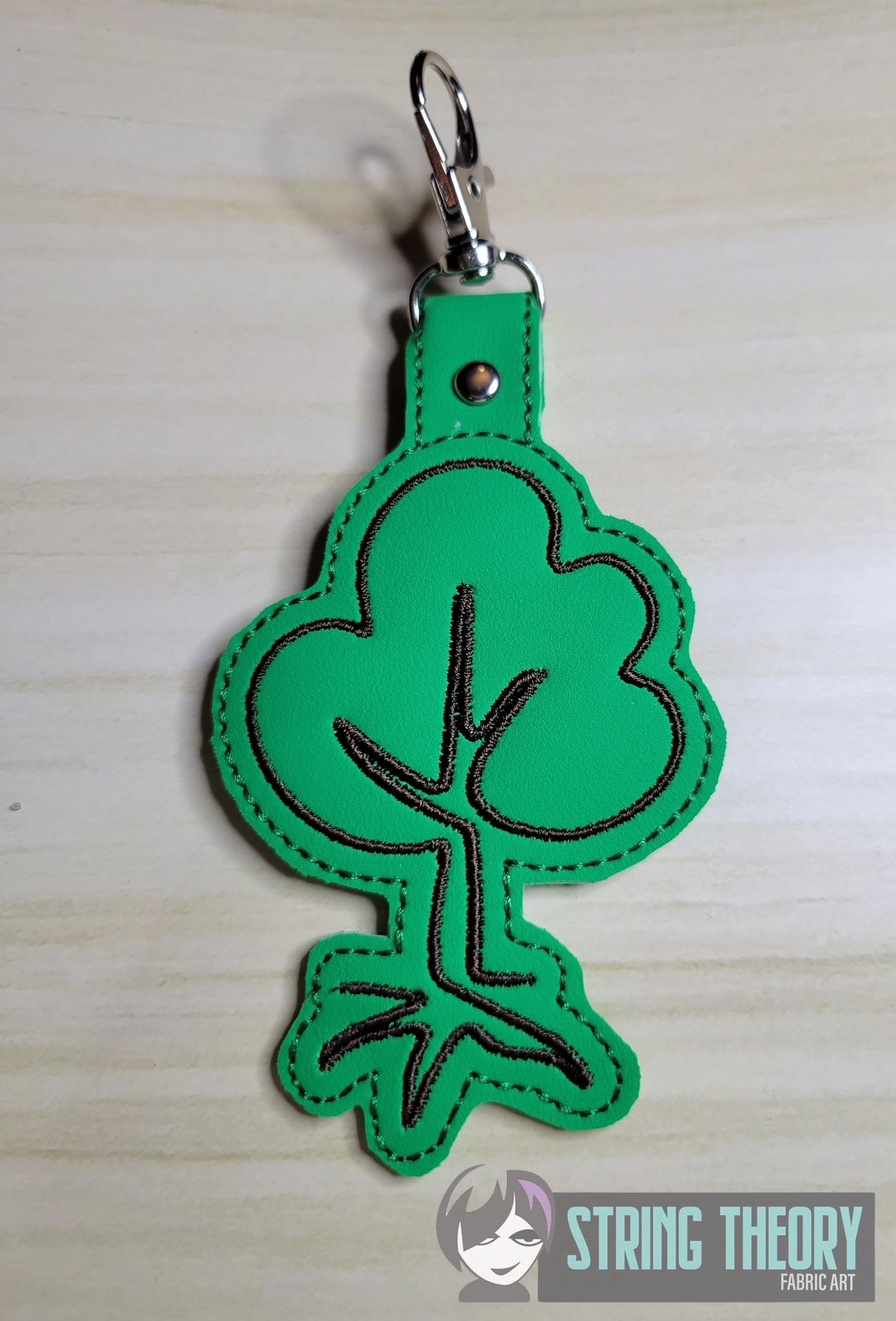 Continuous Line Tree fob ITH machine embroidery design