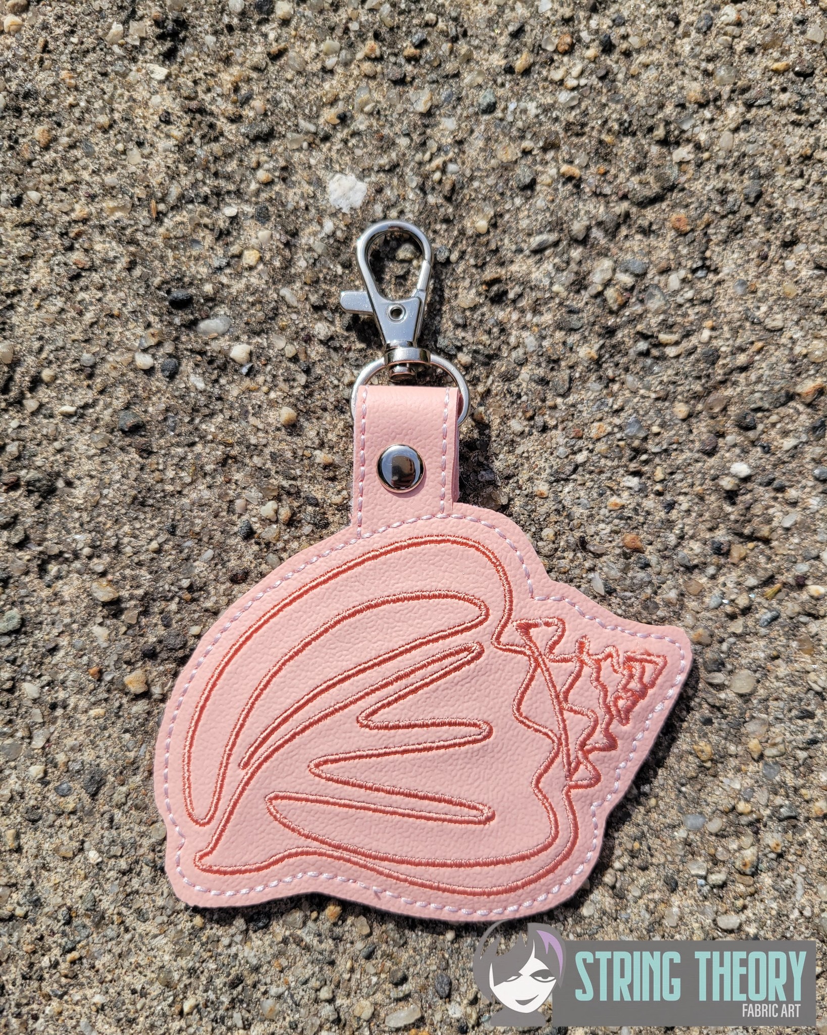 Continuous Line Conch fob ITH machine embroidery design