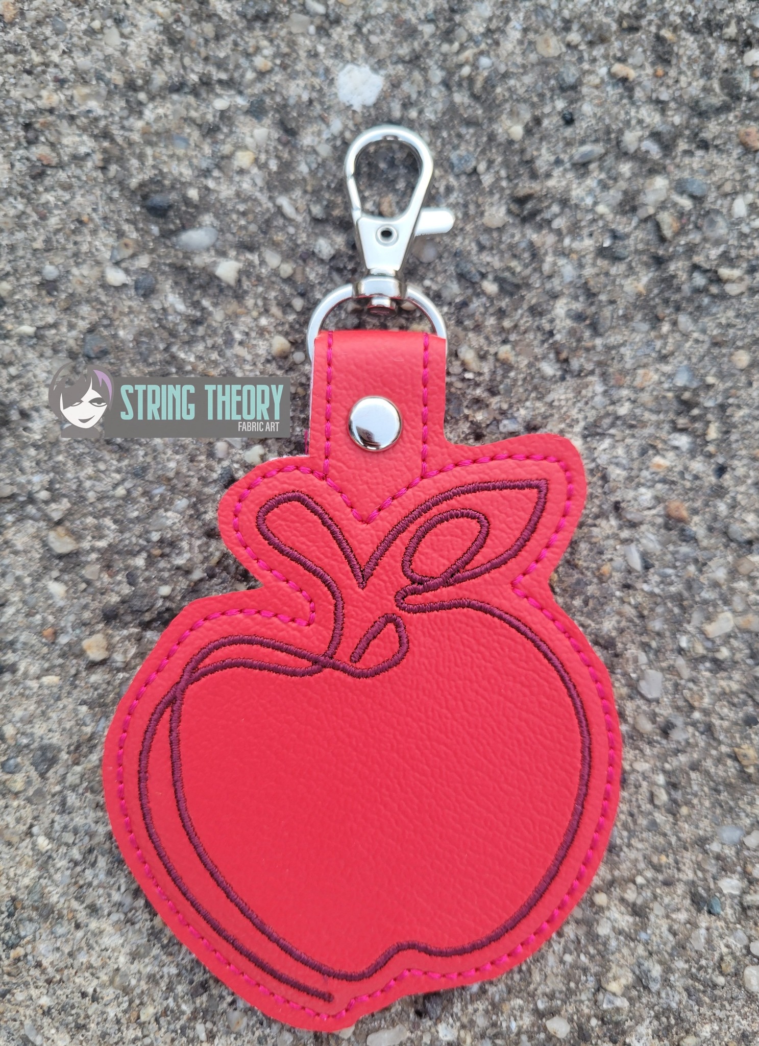 Continuous Line Apple Fob ITH in the hoop fob Digital Download for Machine Embroidery Pattern, Design (4×4 Hoop)