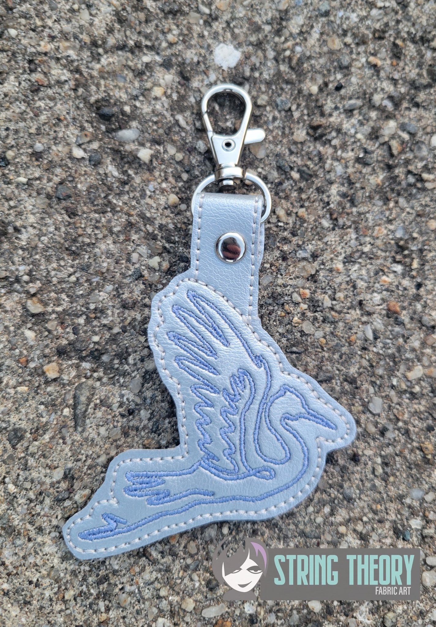 Continuous Line Blue Heron Fob ITH in the hoop fob Digital Download for Machine Embroidery Pattern, Design (4×4 Hoop)