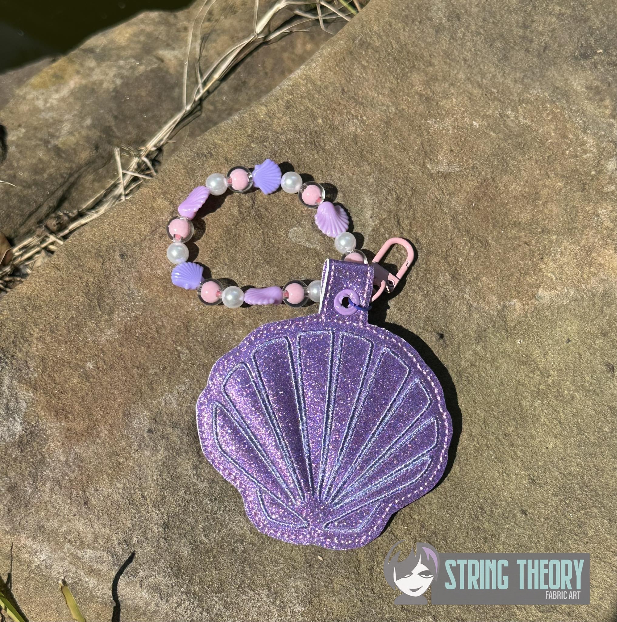 Continuous Line Scallop Shell Fob ITH in the hoop fob Digital Download for Machine Embroidery Pattern, Design (4×4 Hoop) - Image 2