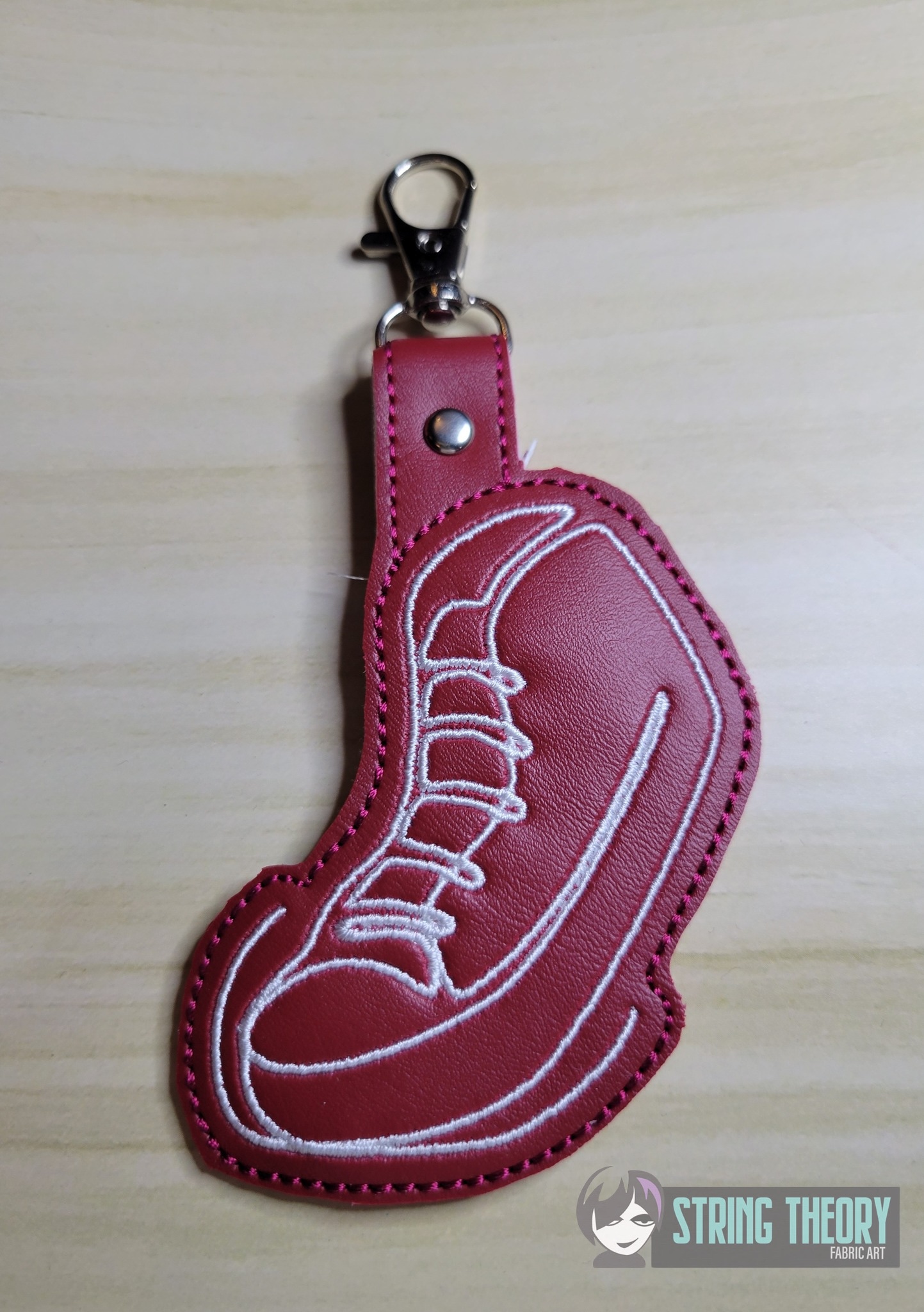 Continuous Line Sneaker Fob ITH in the hoop fob Digital Download for Machine Embroidery Pattern, Design (4×4 Hoop) - Image 2